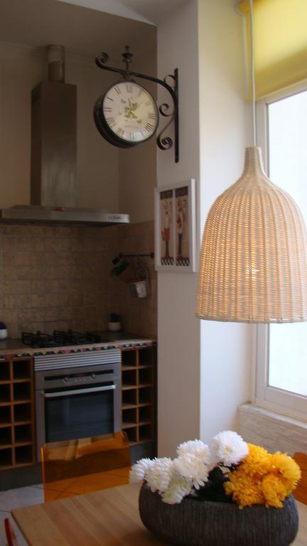 Apartment Center I *